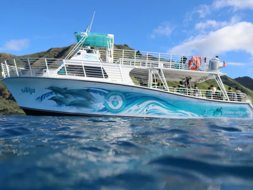West Oahu Snorkel Cruise with Dolphin Watch, Kayak, SUP & Lunch