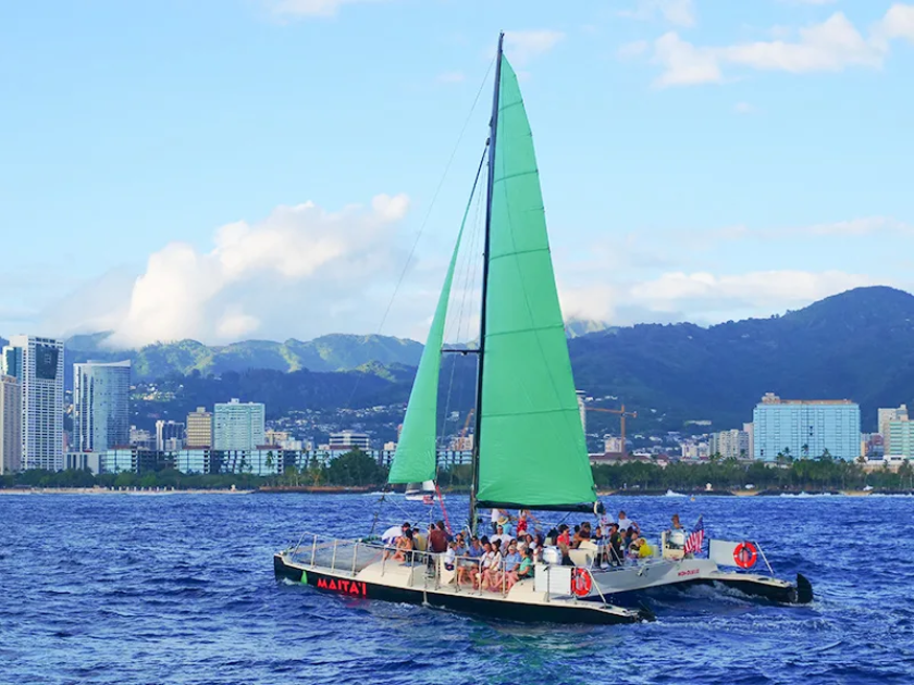 Honolulu Sunset Booze Cruise with Open-Bar from Waikiki Beach - Maitai Catamaran