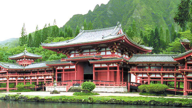 Feel the serenity at the Byodo-in Temple