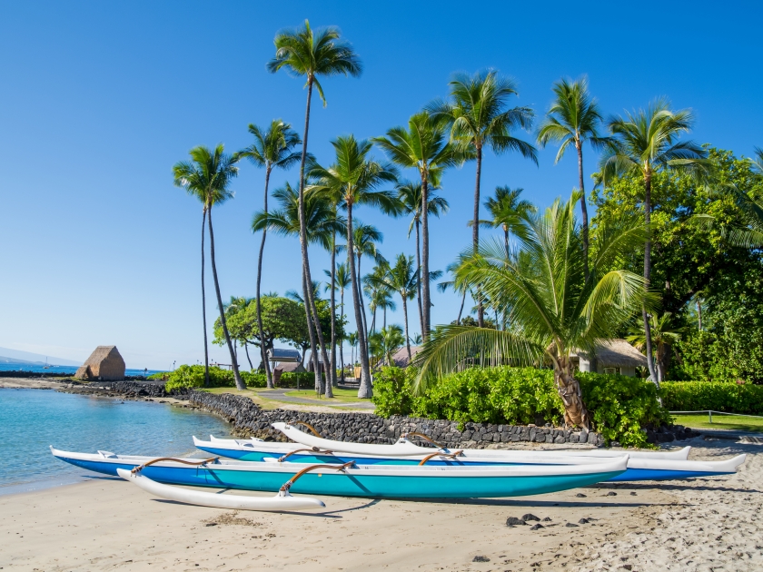 Hawaiian outrigger canoe at Kamakahonu Beach Kailua-Kona, Big Island, Hawaii