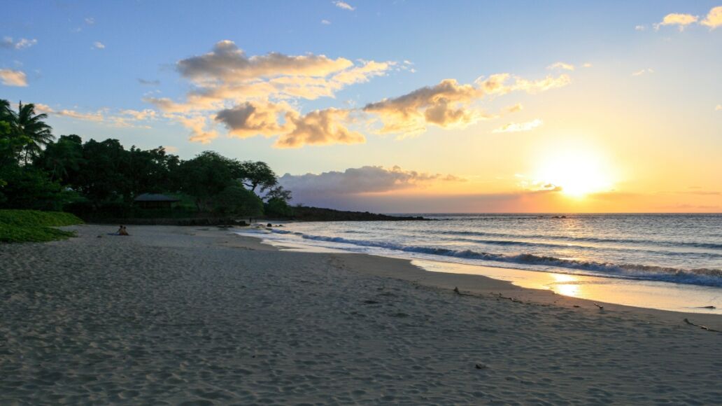 Kaunaoa (Mauna Kea) Beach on the Hawaiian Island of Big Island at sunset