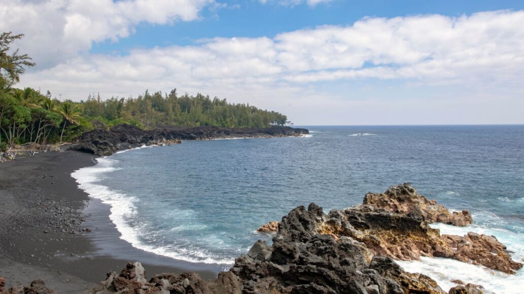 KEHENA BLACK SAND BEACH,Big Island Hawaii