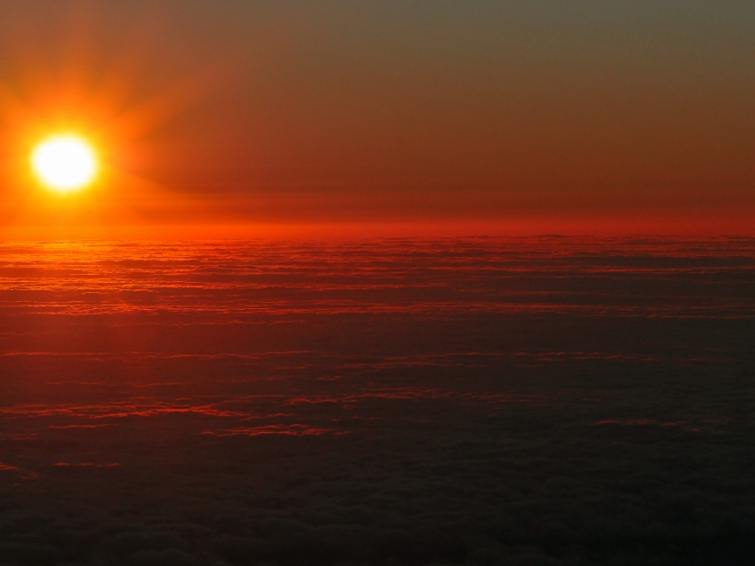 Sunrise at the summit of Mauna Kea in Hawaii