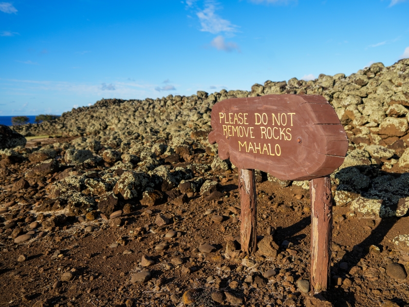 Mo'okini Heuiau in the north of Big Island, Hawaii - Warning sign in the ruins of a temple of the Hawaiian religion in the Kohala Historical Sites State Monument near Upolu Point