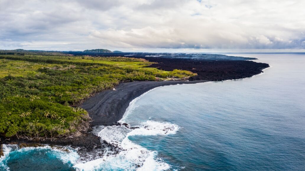 Surf at Isaac Hale Park, Puna, Big Island, Hawaii