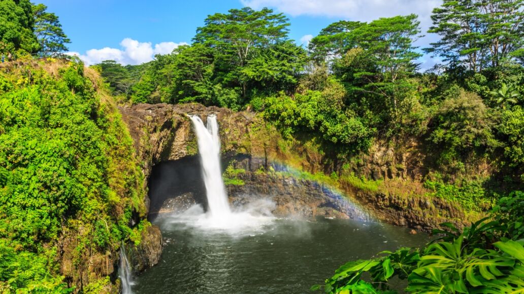 Hawaii, Rainbow Falls in Hilo. Wailuku River State Park