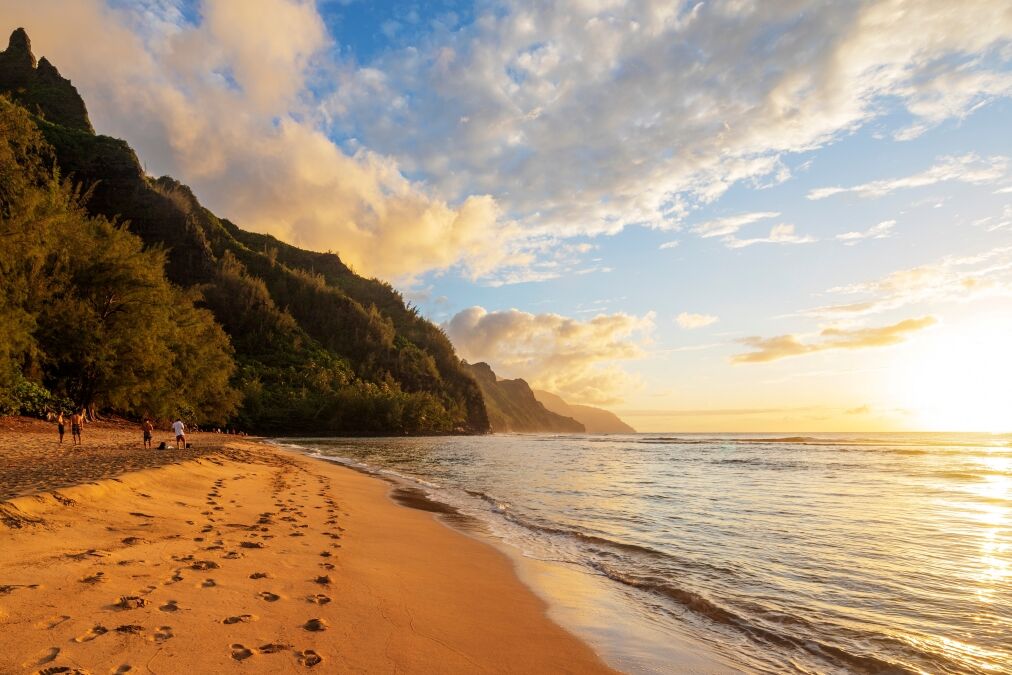 Kalalau beach on the kalalau trail, napali coast state park, kauai island, hawaii, united states of america, north america