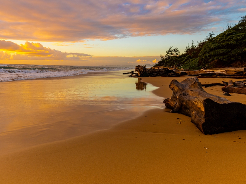 Cloudy Morning Light on The Sandy Shore of Lydgate Beach, Lydgate Beach Park, Kauai, Hawaii, USA