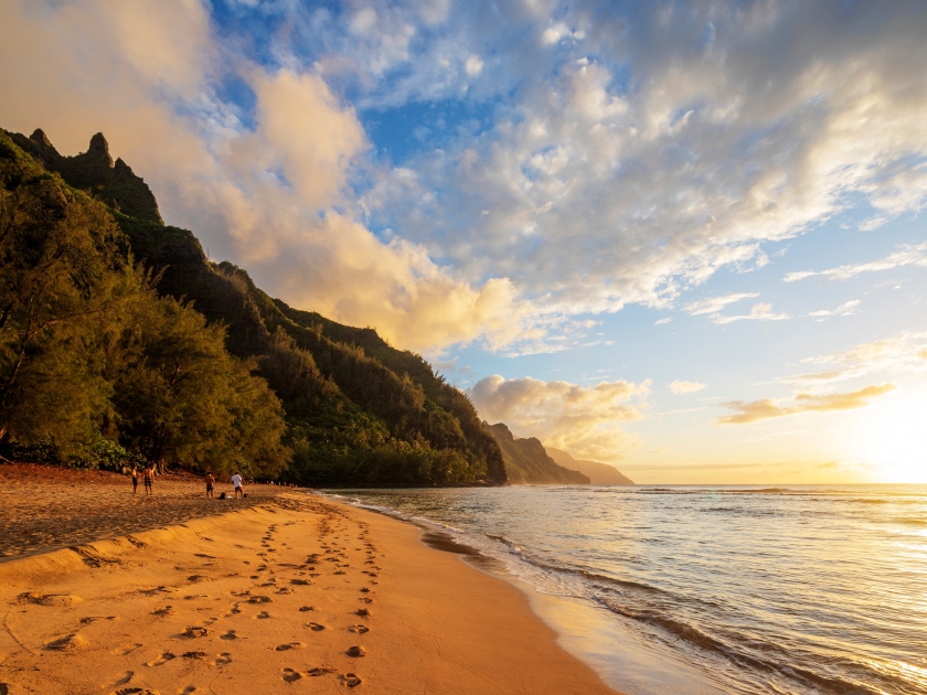 Kalalau beach on the kalalau trail, napali coast state park, kauai island, hawaii, united states of america, north america