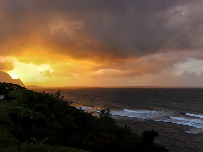 Cloudy sunset on Puu Poa