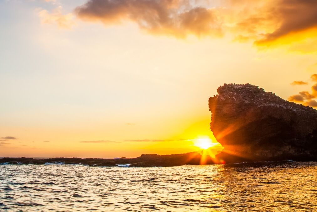 Sunset. Lanai, Hawaii. Sweetheart rock. Puu Pehe.