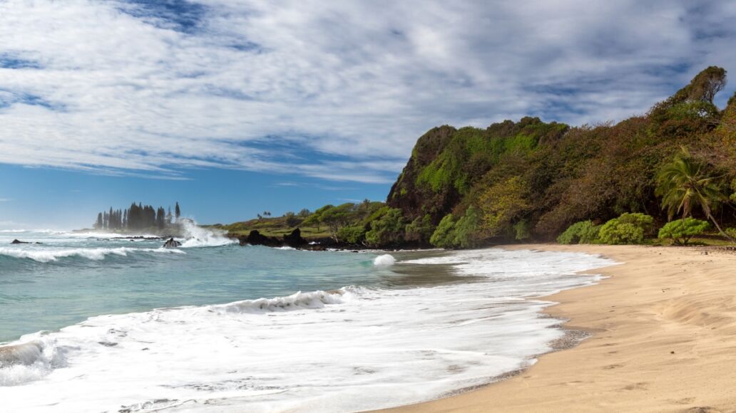 Beautiful Hamoa beach near Hana, Maui, Hawaii