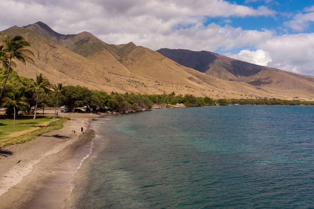 Olowalu beach and mountains is place of peace and serenity as well as a great snorkeling spot.