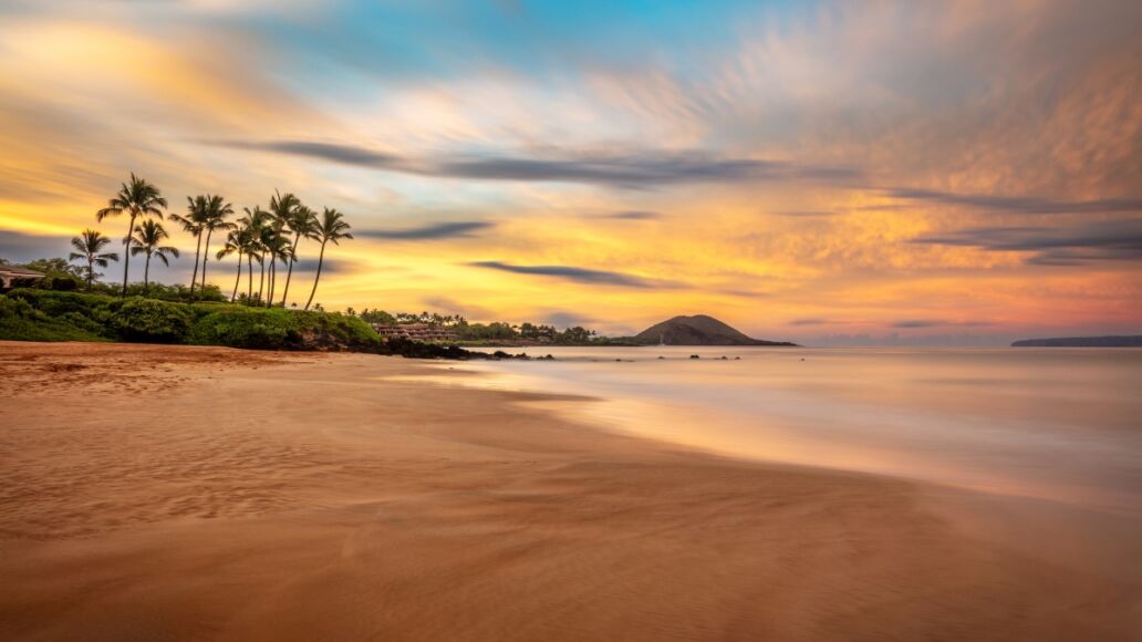 Hawaii phenomenal sunrise from Poolenalena Beach, Maui