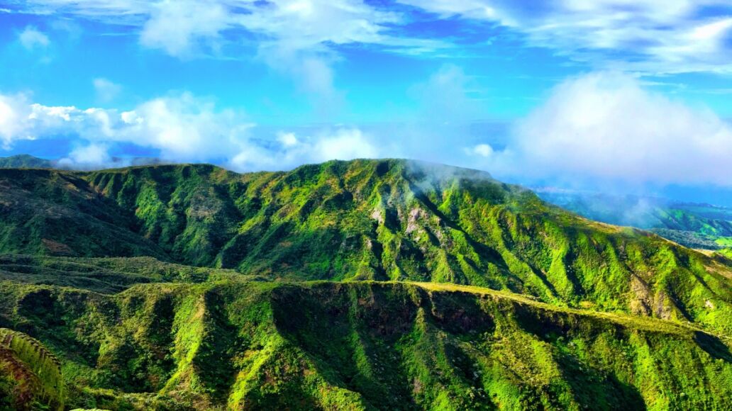 Waihee Ridge Trail Hike in Maui, Hawaii