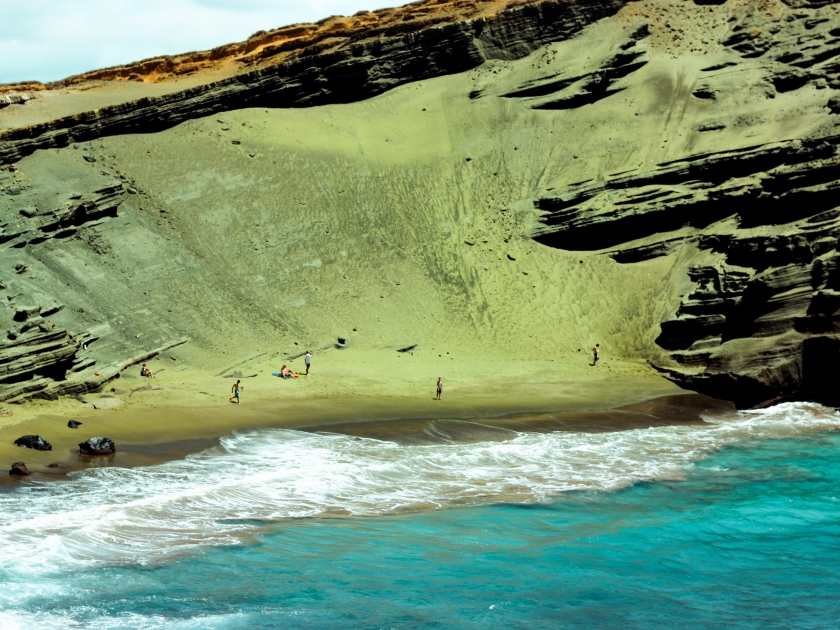 Papakōlea (Green Sand Beach) in Big Island, Hawaii