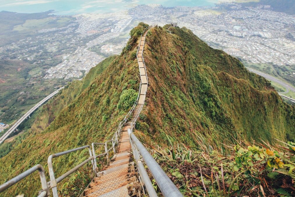 Hike Stairway to Heaven, Haiku Stairs, Hawaii, Oahu, USA