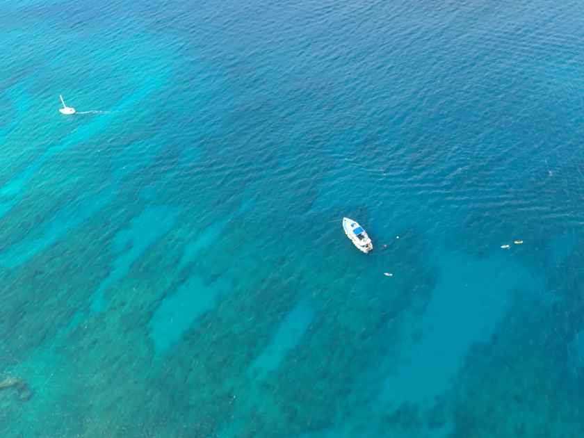 Boat floating at Waikiki Beach