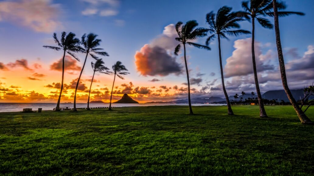 Dawn at Mokoli?i a.ka. Chinaman's Hat island in K?ne'ohe Bay, Hawaii from Kualoa Regional Park