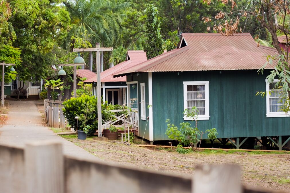 Hawaiian plantation village