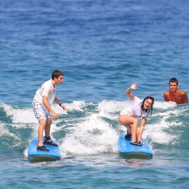 Hi Lifeguard Surf Instructors