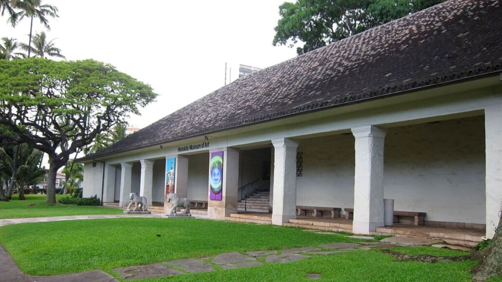 Honolulu Museum of Art - Entrance Veranda