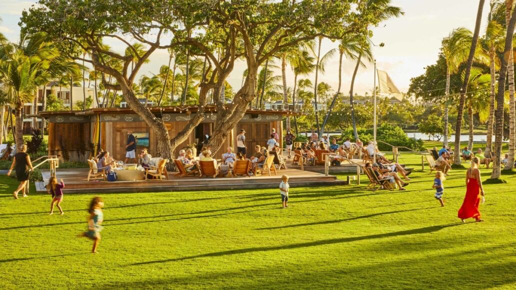 Mauna Lani Luau - Gourmet Polynesian Dinner & Fire-knife Dance