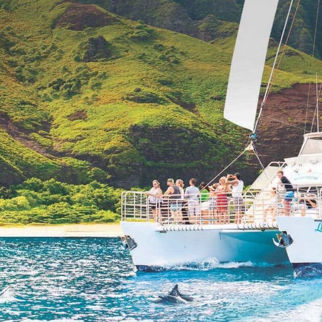 Na Pali Sunset Cruise with Open Bar & Taco Buffet Dinner - Lucky Lady