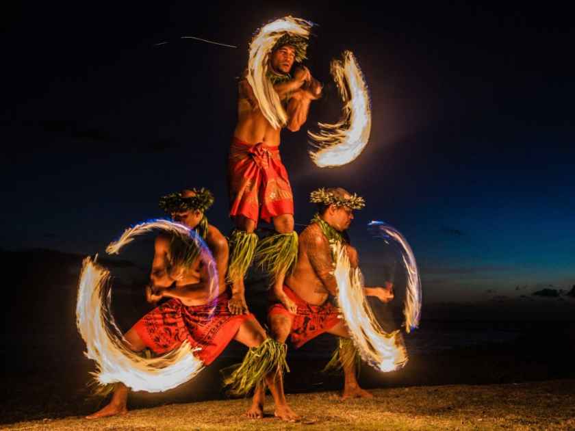 Hawaiian Fire Knife Dance