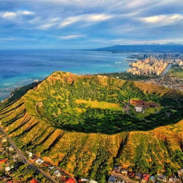 Diamond Head Hike & Oahu Island Tour