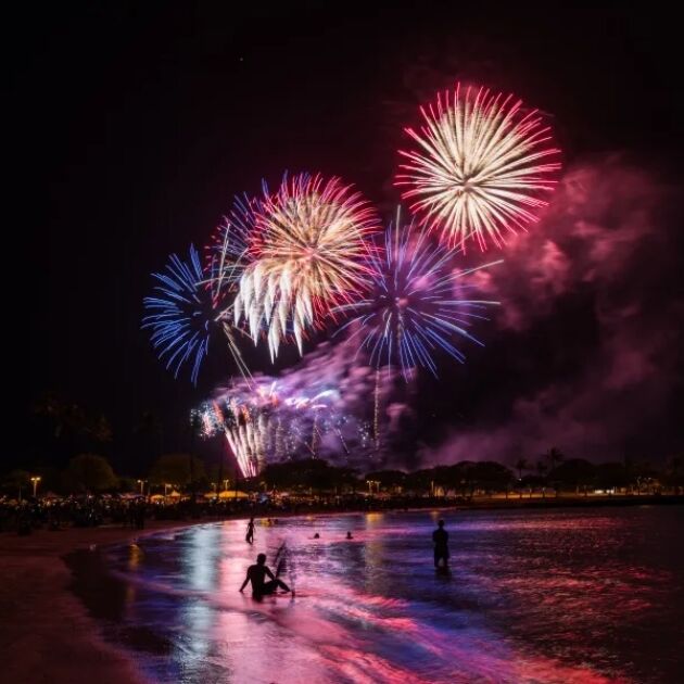 Waikiki Friday Fireworks Sail