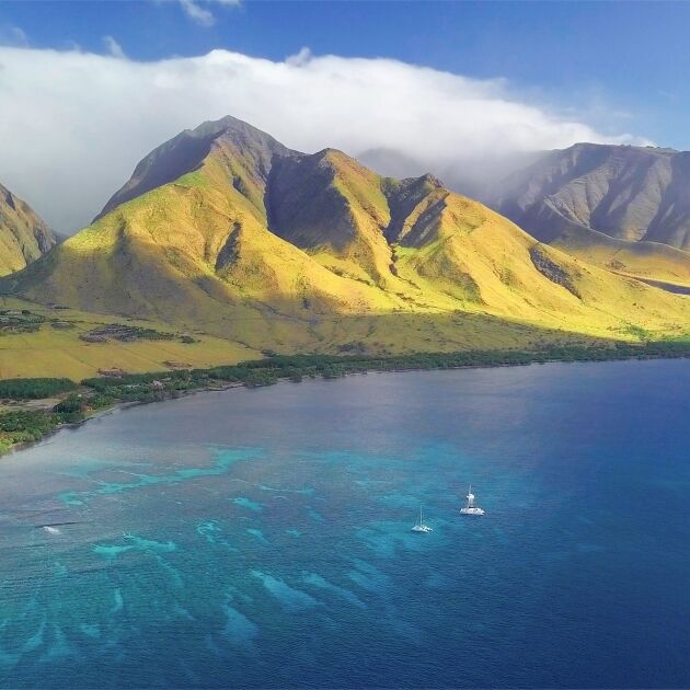 West Maui Helicopter Tour & Molokai Flight