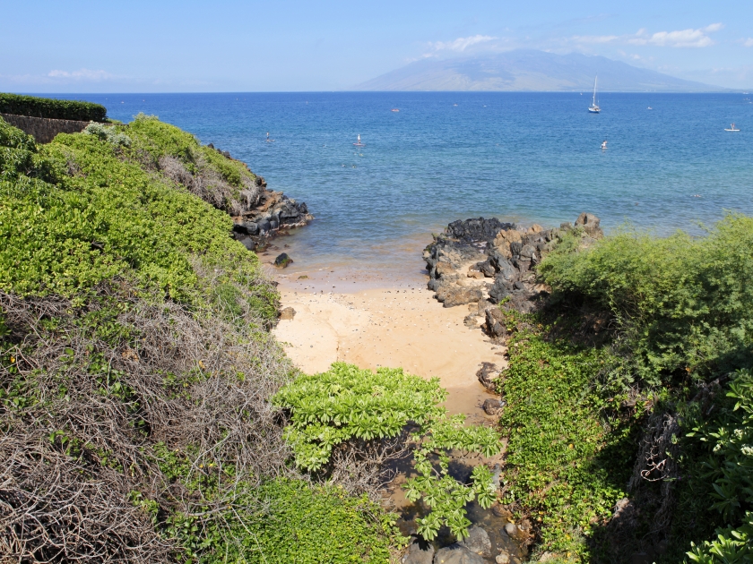 Palauea Beach Coastal Tropical Line with rocks and sand beach. Maui. Hawaii.